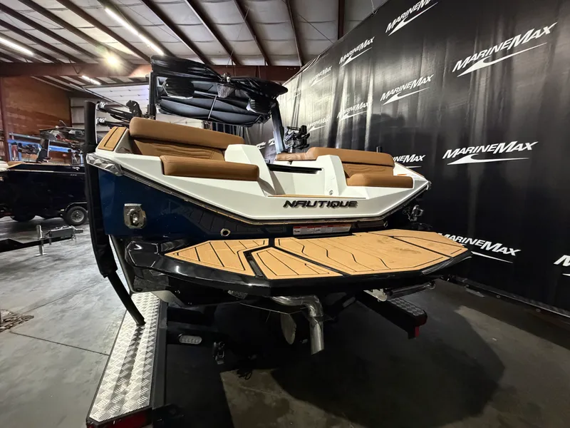 Slide: The Image of Nautique Super Air Nautique G25 2026 - 6