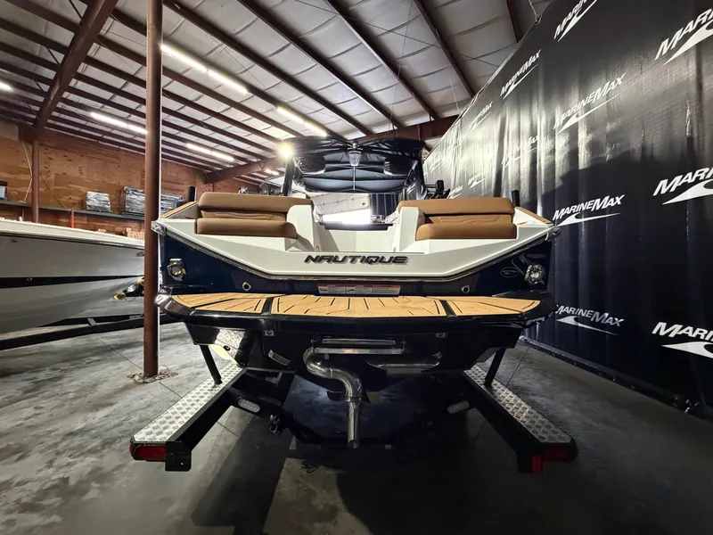 Slide: The Image of Nautique Super Air Nautique G25 2026 - 7