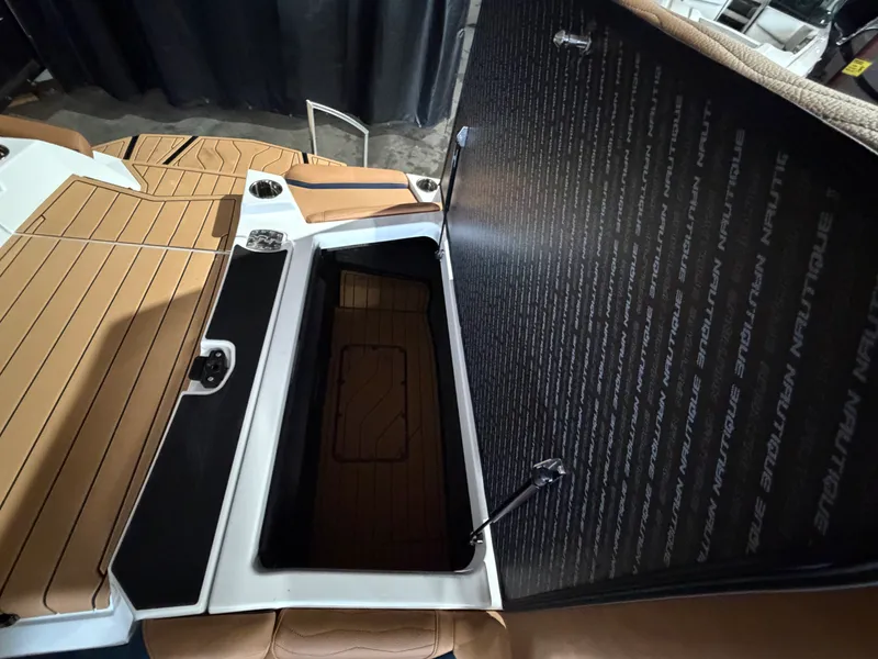 Slide: The Image of Nautique Super Air Nautique G25 2026 - 21