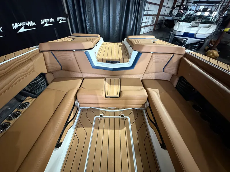Slide: The Image of Nautique Super Air Nautique G25 2026 - 28