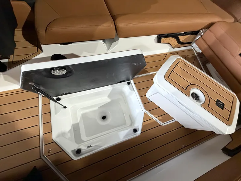 Slide: The Image of Nautique Super Air Nautique G25 2026 - 40