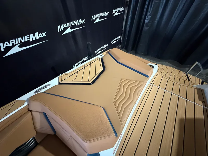 Slide: The Image of Nautique Super Air Nautique G25 2026 - 16