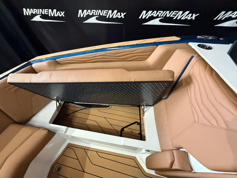 Slide: The Image of Nautique Super Air Nautique G25 2026 - 57