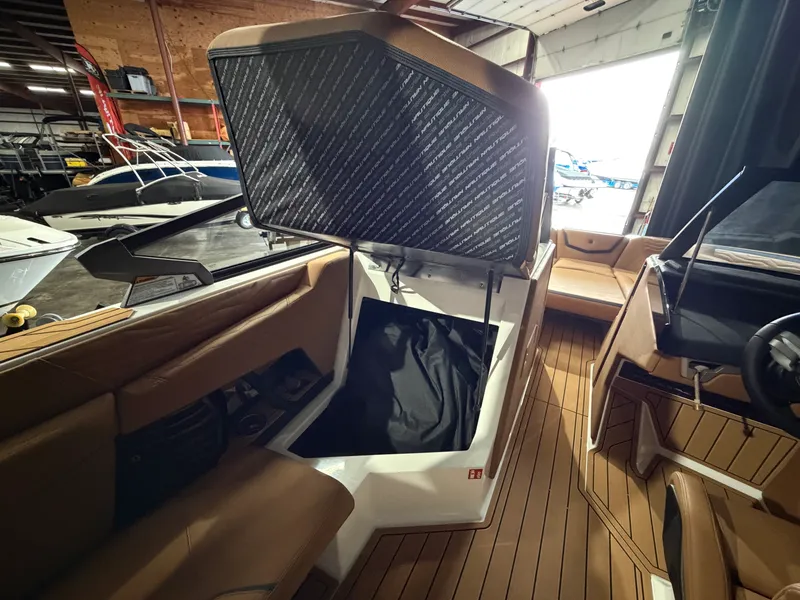Slide: The Image of Nautique Super Air Nautique G25 2026 - 41