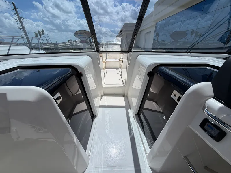 Slide: The Image of Aquila 36 Sport 2026 - 30