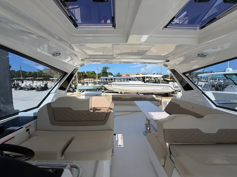 Slide: The Image of Aquila 36 Sport 2026 - 42