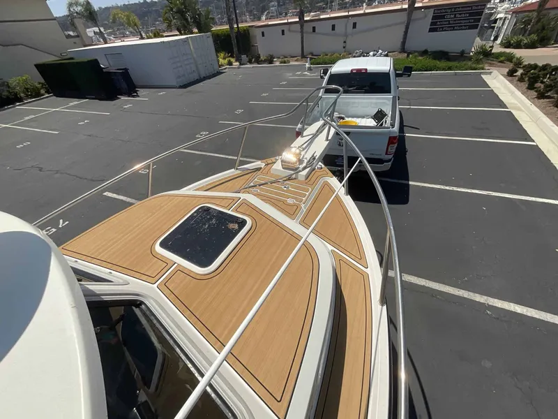 Slide: The Image of Parker Marine 2120 Sport Cabin 2019 - 9