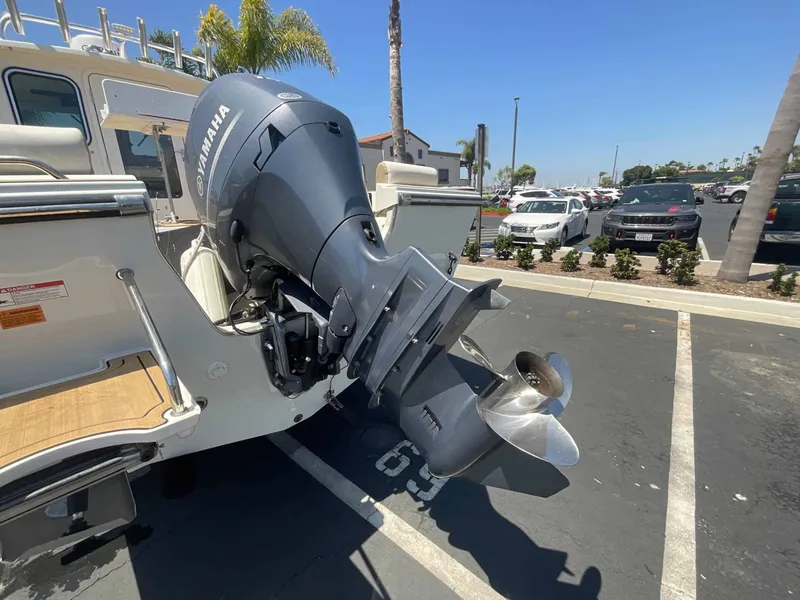 Slide: The Image of Parker Marine 2120 Sport Cabin 2019 - 17