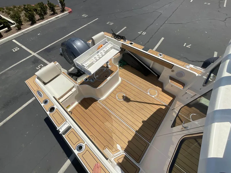 Slide: The Image of Parker Marine 2120 Sport Cabin 2019 - 6