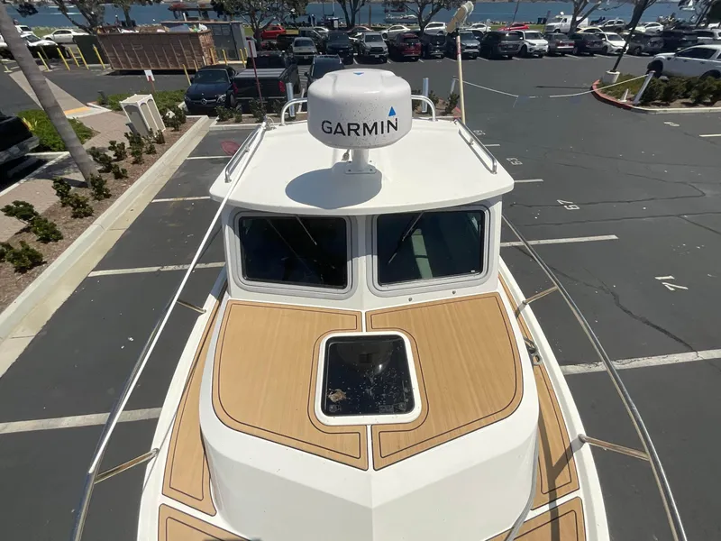 Slide: The Image of Parker Marine 2120 Sport Cabin 2019 - 11
