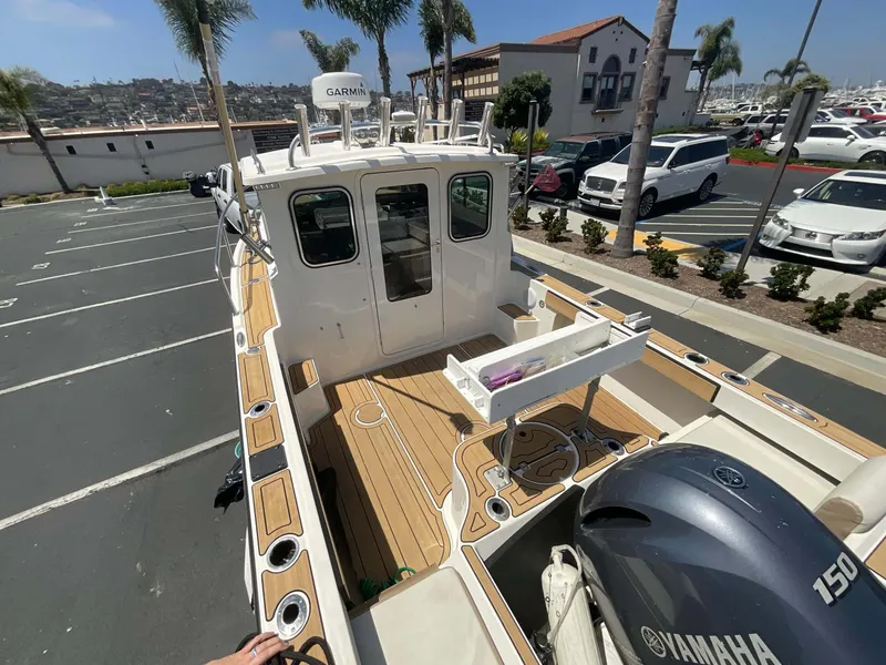 Slide: The Image of Parker Marine 2120 Sport Cabin 2019 - 5
