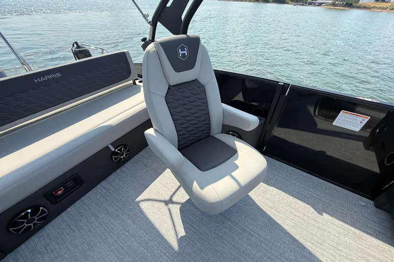 Slide: The Image of Harris Sunliner 230 SPORT 2026 - 12