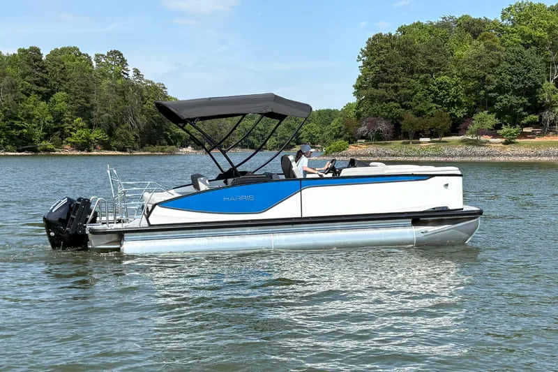 Slide: The Image of Harris Sunliner 230 2026 - 4