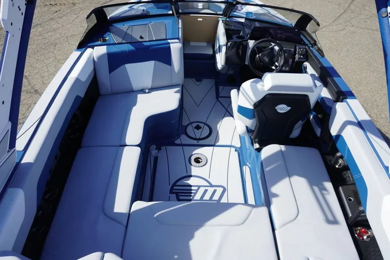 Slide: The Image of Malibu Boats 20 VTX 2026 - 11