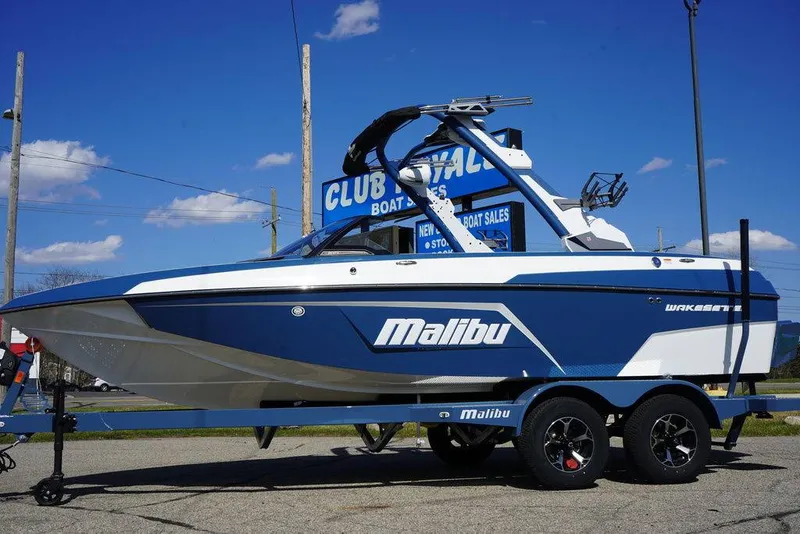 Slide: The Image of Malibu Boats 20 VTX 2026 - 2