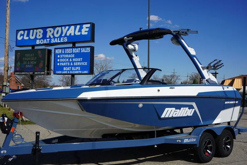 Slide: The Image of Malibu Boats 20 VTX 2026 - 5