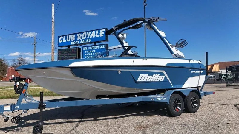 Slide: The Image of Malibu Boats 20 VTX 2026 - 3