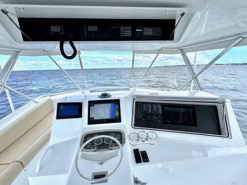 Slide: The Image of Viking 50 Convertible 2000 - 8