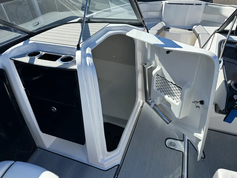 Slide: The Image of Yamaha Jet Boats AR250 2026 - 13