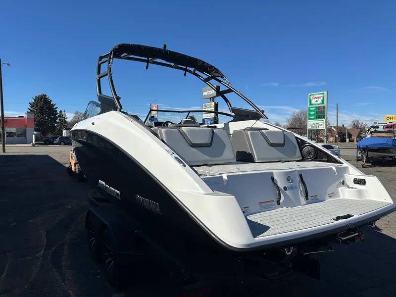 Slide: The Image of Yamaha Jet Boats AR250 2026 - 4