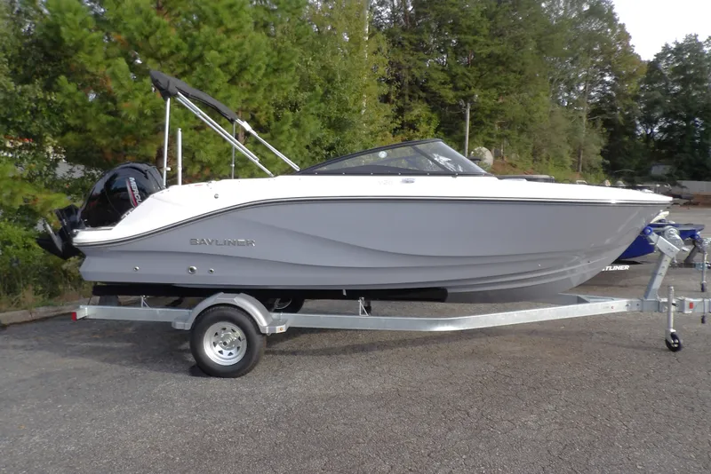 The Image of Bayliner V20 2027 - 0
