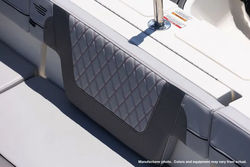 Slide: The Image of Bayliner VR4 2025 - 8