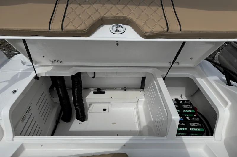 Slide: The Image of Bayliner D20 2025 - 22