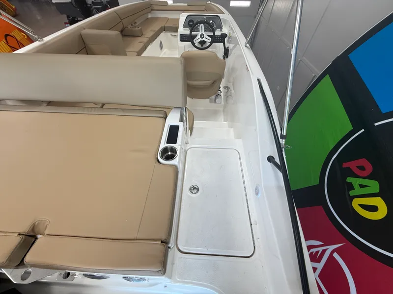 Slide: The Image of Bayliner D20 2025 - 44