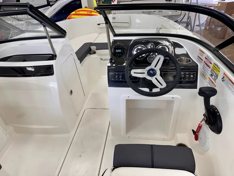 Slide: The Image of Bayliner VR4OB 2025 - 16