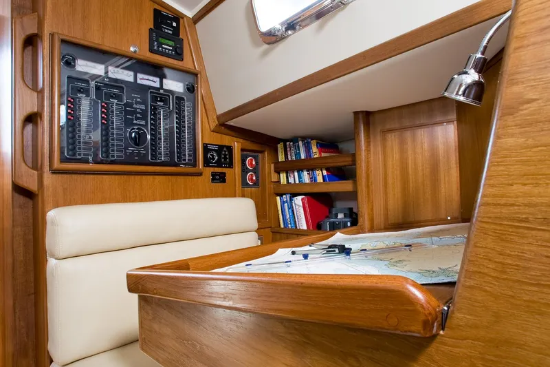 Slide: The Image of Pacific Seacraft 40 2026 - 13