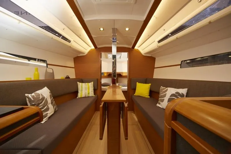 Slide: The Image of Jeanneau Sun Odyssey 349 2024 - 6