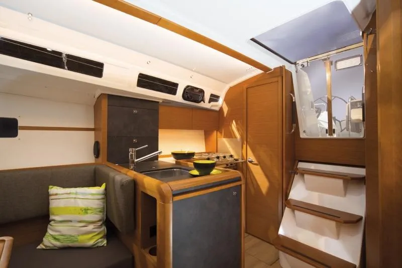 Slide: The Image of Jeanneau Sun Odyssey 349 2024 - 7