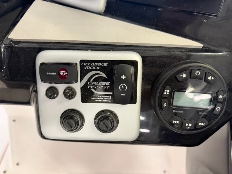 Slide: The Image of Yamaha SX220 2025 - 19