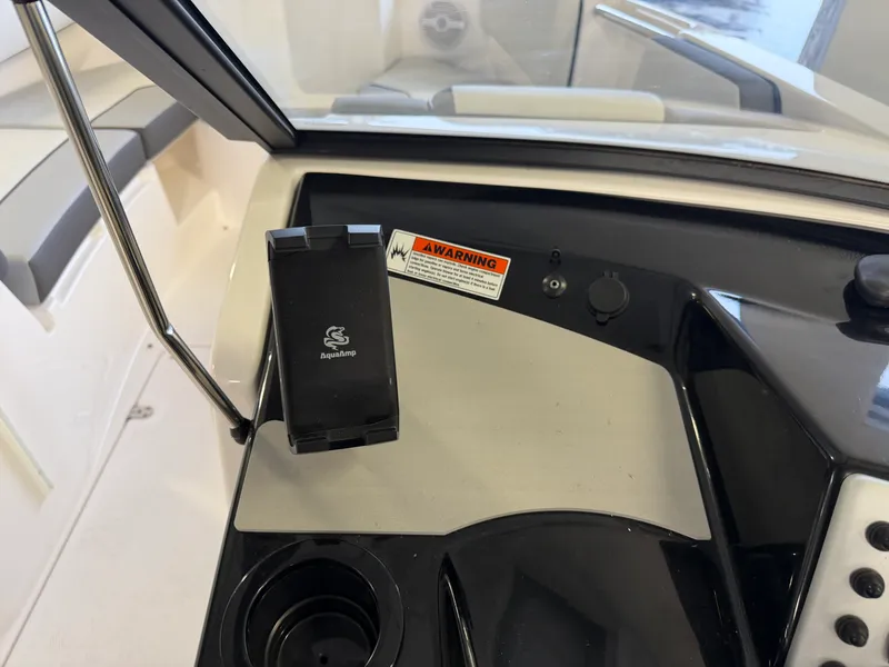 Slide: The Image of Yamaha SX220 2025 - 17