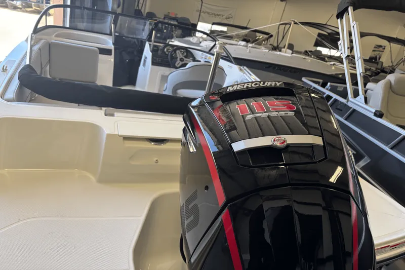 Slide: The Image of Bayliner VR4OB 2025 - 27