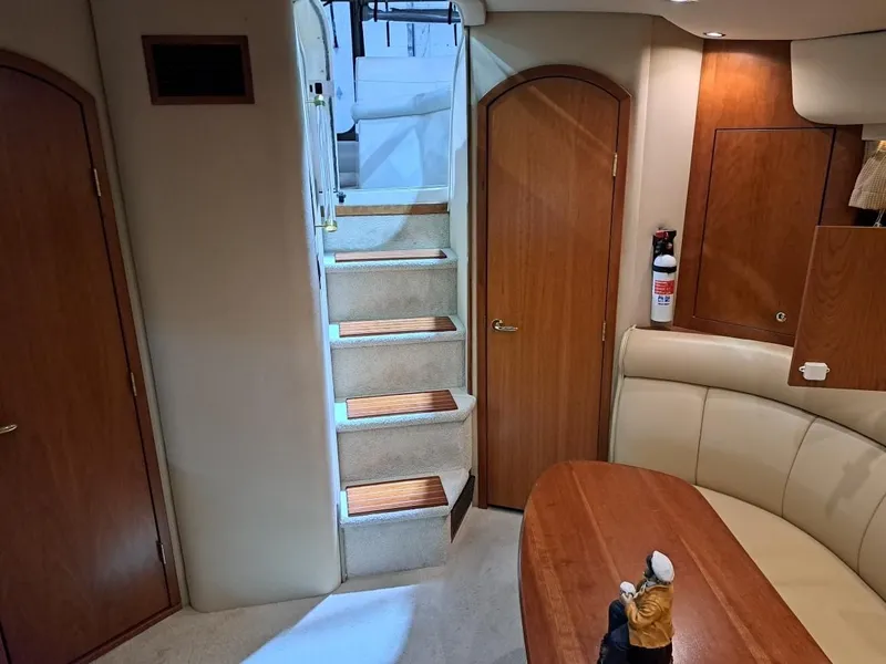 Slide: The Image of Cruisers Yachts 3870 2001 - 13