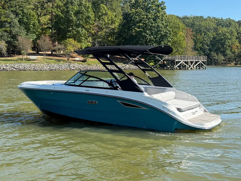 Slide: The Image of Sea Ray SDX 230 2026 - 1