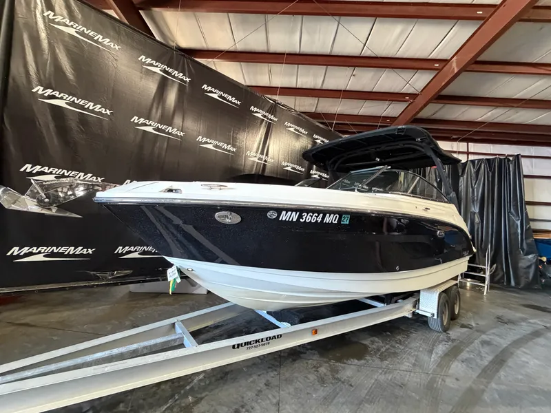 Slide: The Image of Sea Ray SLX 260 2024 - 3