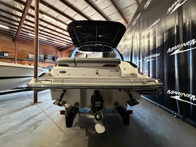 Slide: The Image of Sea Ray SLX 260 2024 - 6
