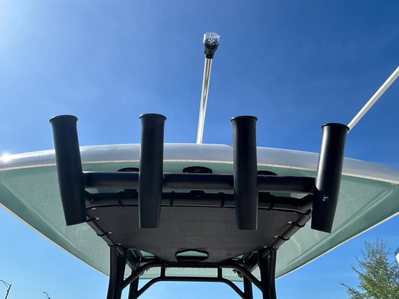 Slide: The Image of Boston Whaler 210 Montauk 2026 - 15