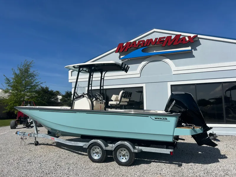 Slide: The Image of Boston Whaler 210 Montauk 2026 - 4