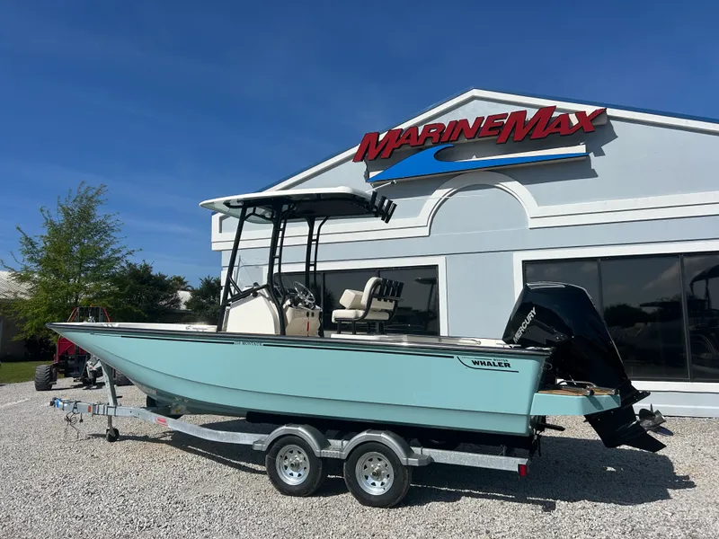 Slide: The Image of Boston Whaler 210 Montauk 2026 - 5