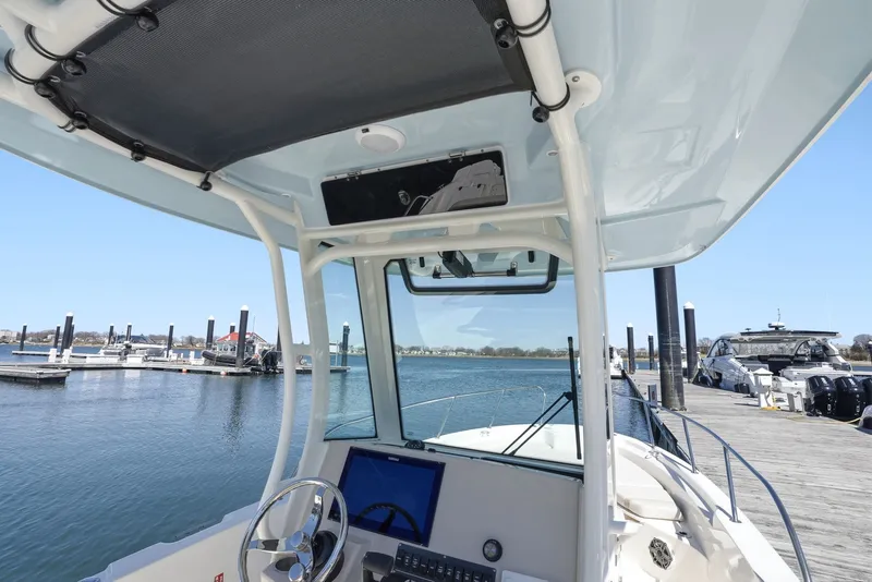 Slide: The Image of Boston Whaler 280 Dauntless 2026 - 19