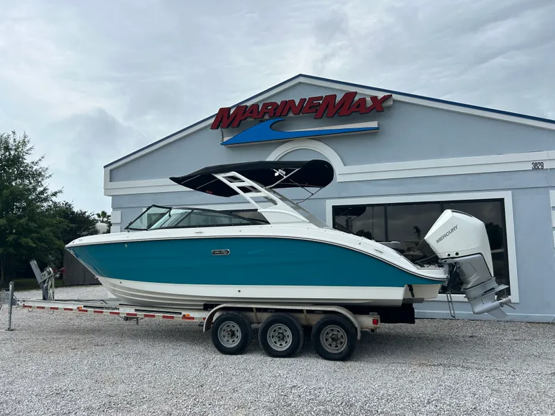 Slide: The Image of Sea Ray SDX 250 Outboard 2026 - 5