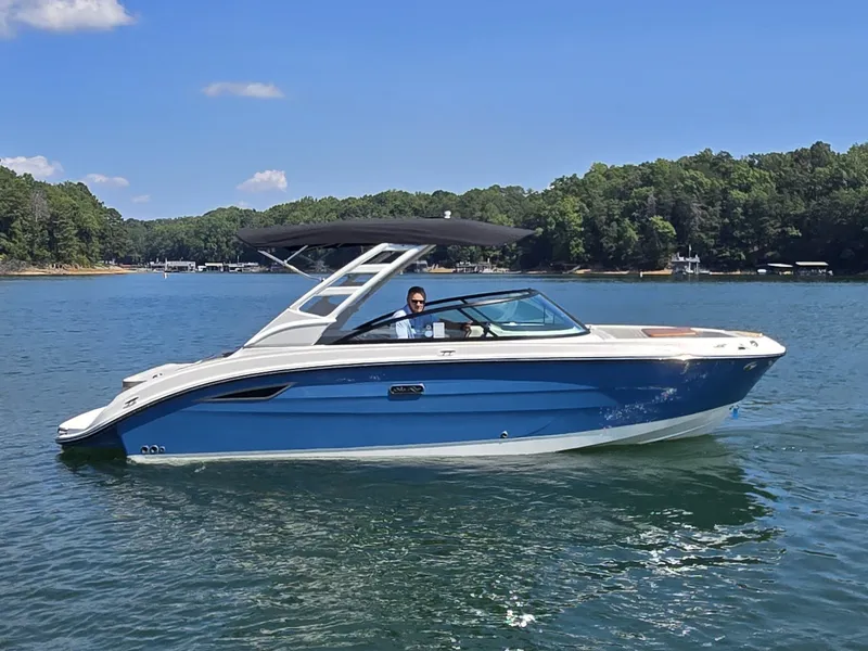 Slide: The Image of Sea Ray SDX 250 2026 - 27