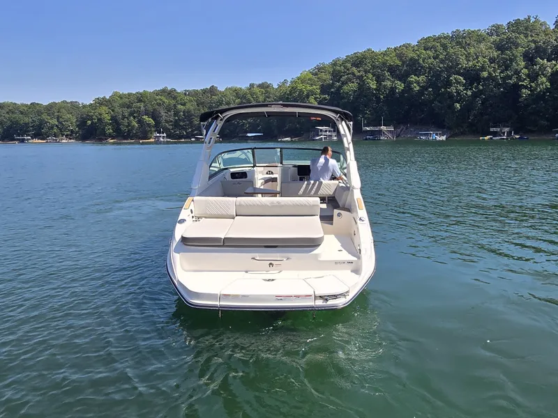 Slide: The Image of Sea Ray SDX 250 2026 - 29