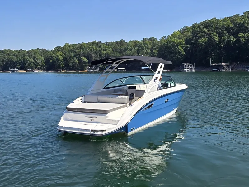 Slide: The Image of Sea Ray SDX 250 2026 - 5