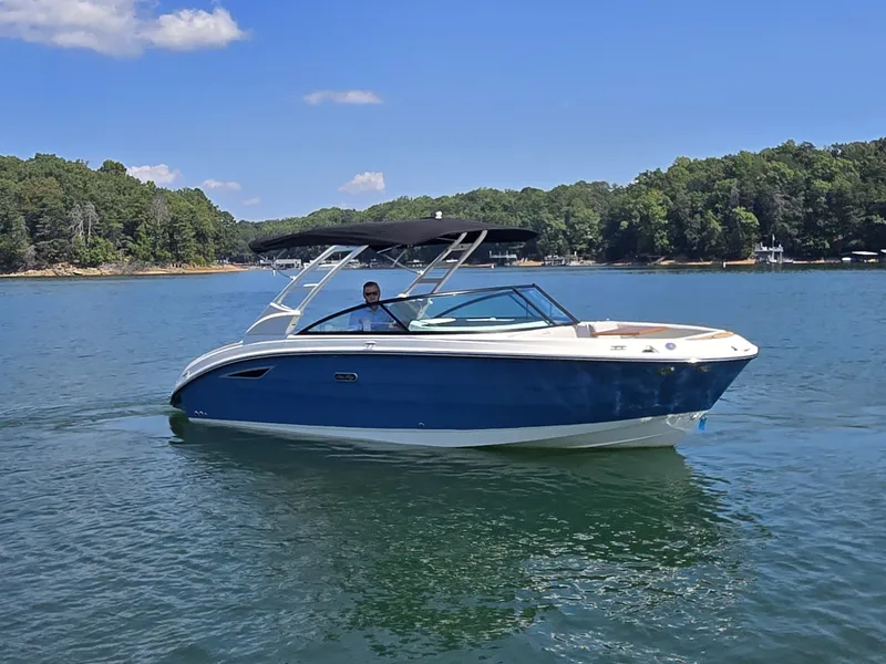 Slide: The Image of Sea Ray SDX 250 2026 - 26