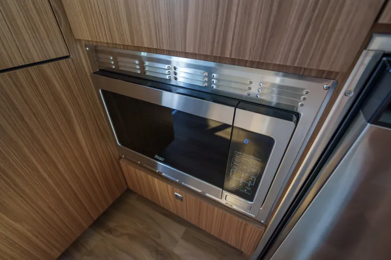 Slide: The Image of Cruisers 42 Cantius 2026 - 24