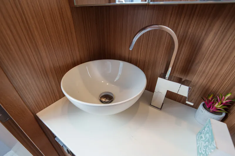 Slide: The Image of Cruisers 42 Cantius 2026 - 27
